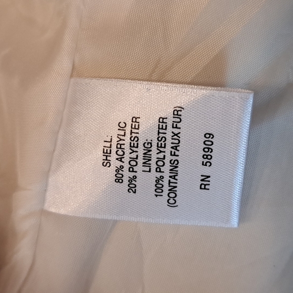 Starting out faux fur 9 month zip up vest NWT - Picture 6 of 6